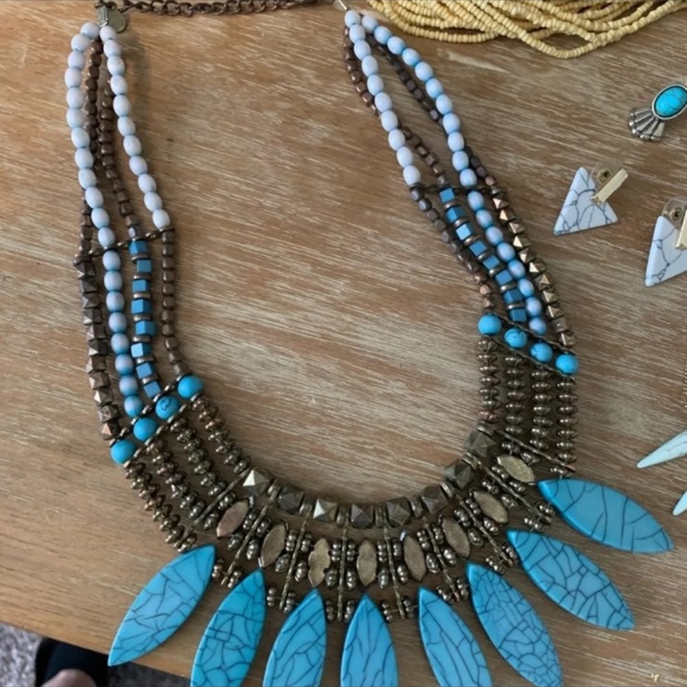 Turquoise necklace ! Gorgeous ! Boho western vibe